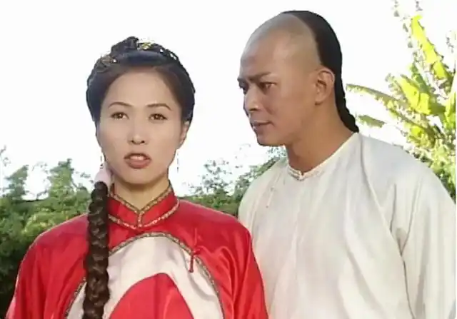 举重冠军带妻子照片领奖_生子举重冠军结婚祝福语_举重冠军的结婚生子